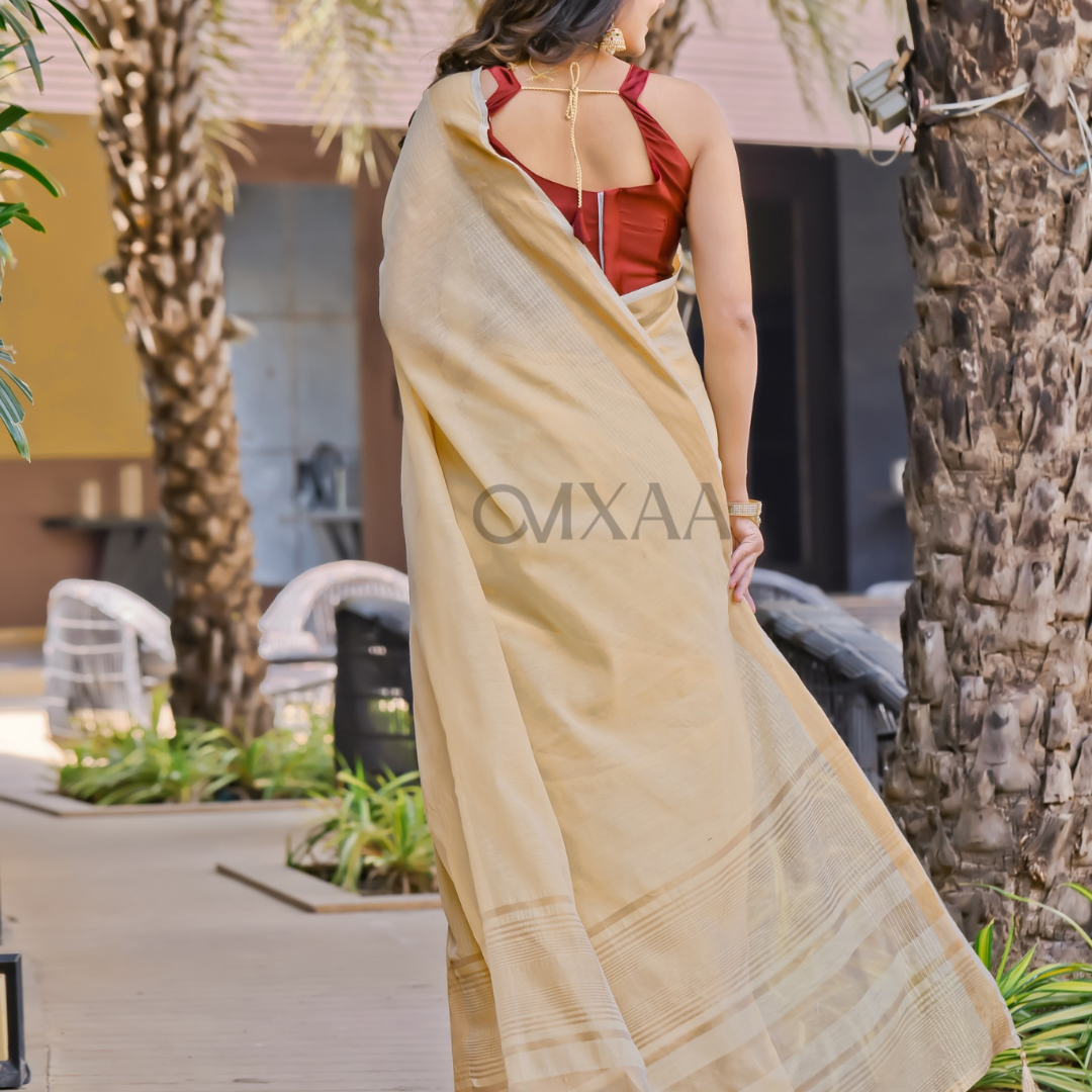 Golden Radiance- Luxurious Muslin Saree with Zari Work Border