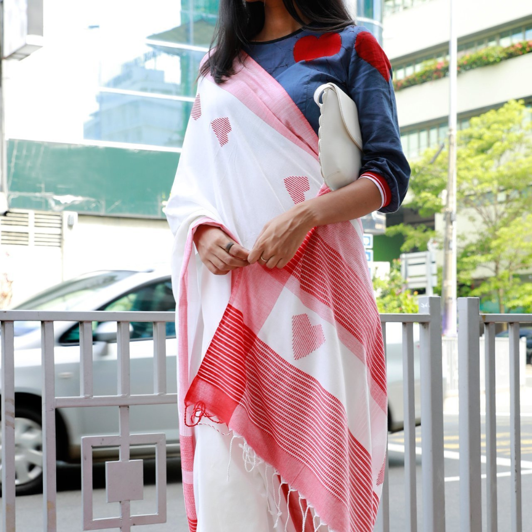 Eternal Elegance- White and Red Handloom Soft Cotton Saree-OVIXAA.COM